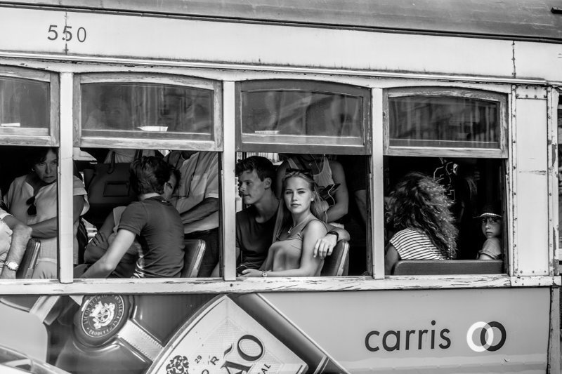5. Трамвай в Лиссабоне. (Фото James Abell | UK National Geographic Traveller Photography Competition 2018):