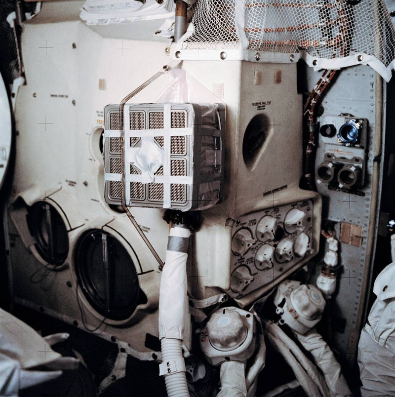«Хьюстон, у нас проблема». Как изолента и сотни специалистов NASA спасли «Аполлон-13»