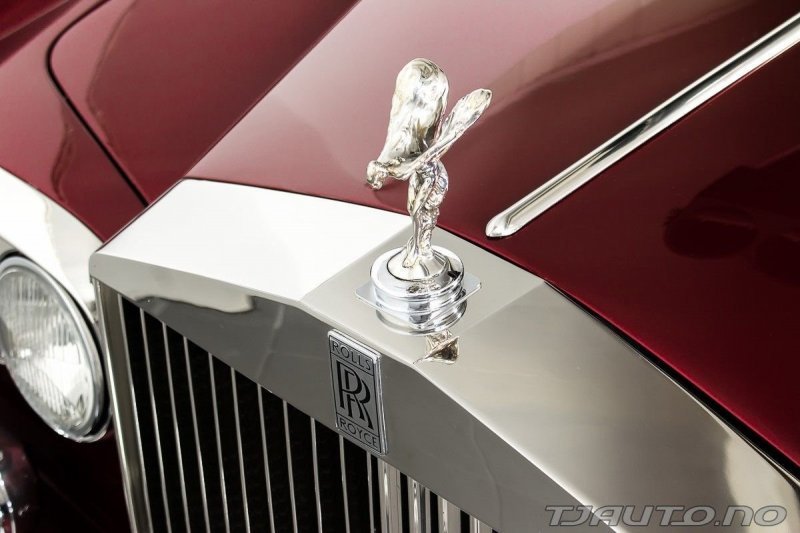Классический Rolls-Royce для гонок с каркасом безопасности выставили на продажу