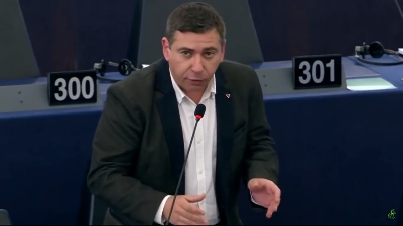 Депутаты Европарламента массово требуют наладить отношения с Москвой