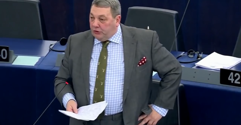Депутаты Европарламента массово требуют наладить отношения с Москвой