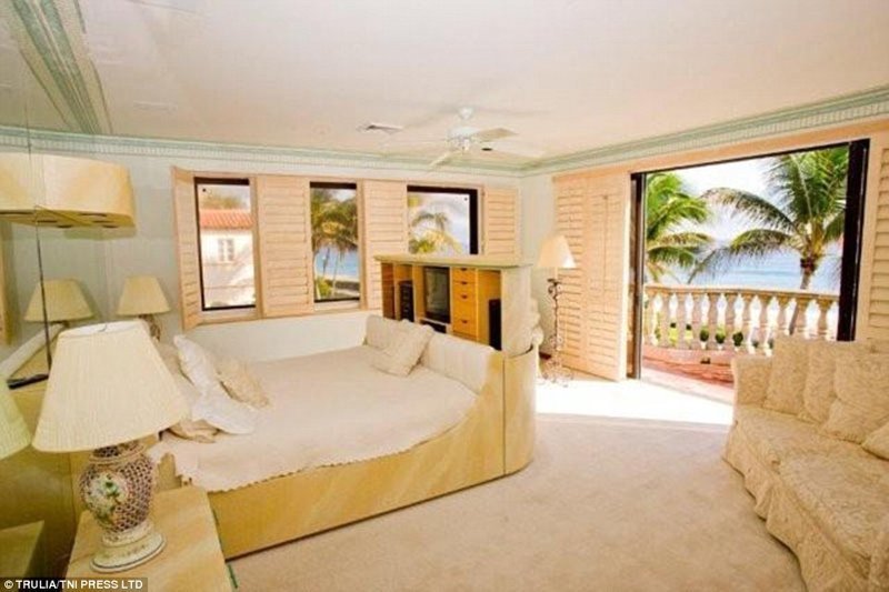 Джон Бон Джови купил особняк на берегу океана в Палм-Бич за $10 миллионов