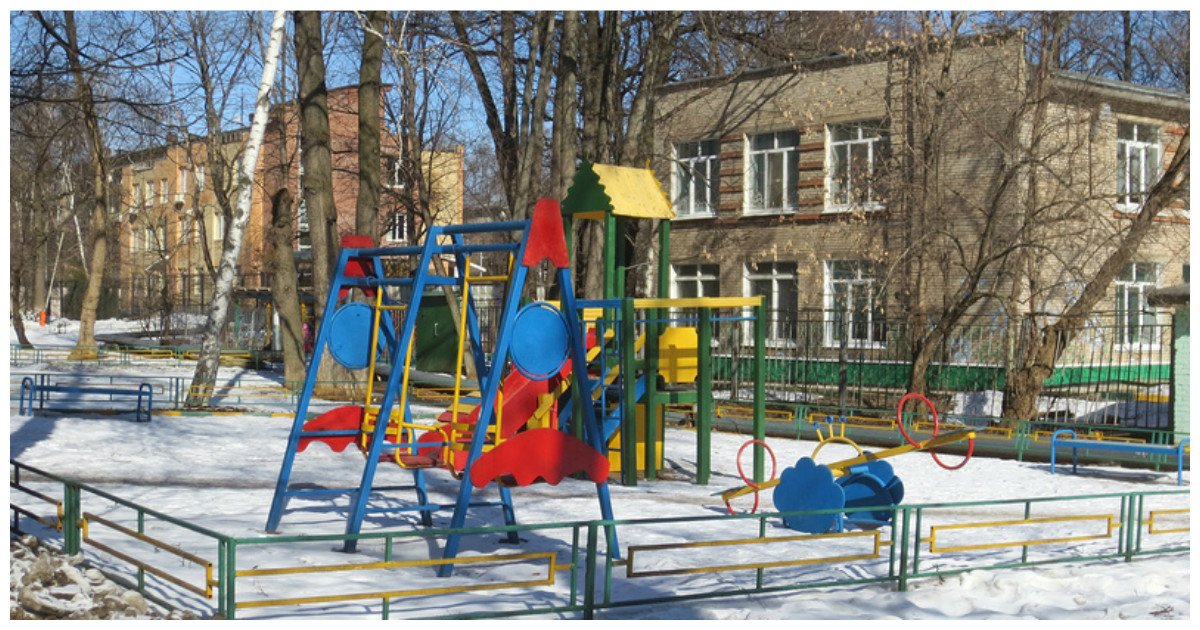 Забытый ребенок в детсаду. Девочки в детском саду. Детские дошкольные учреждения. Ребенка забыли в детском саду. Детский сад 2120 город московский корпус д5.