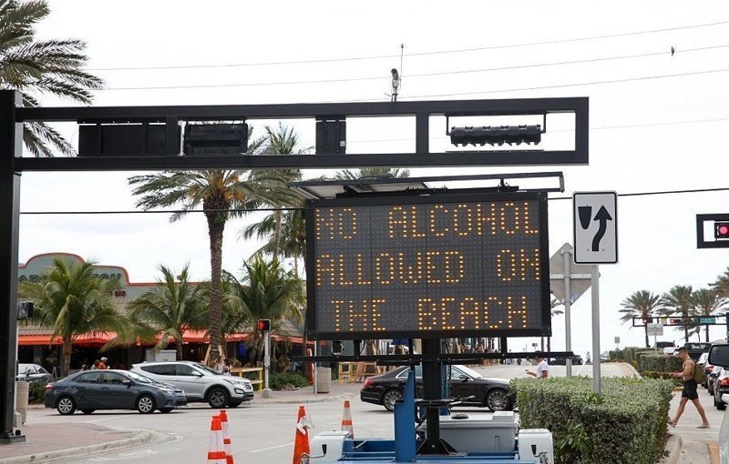 Флориду оккупировали пьяные студенты