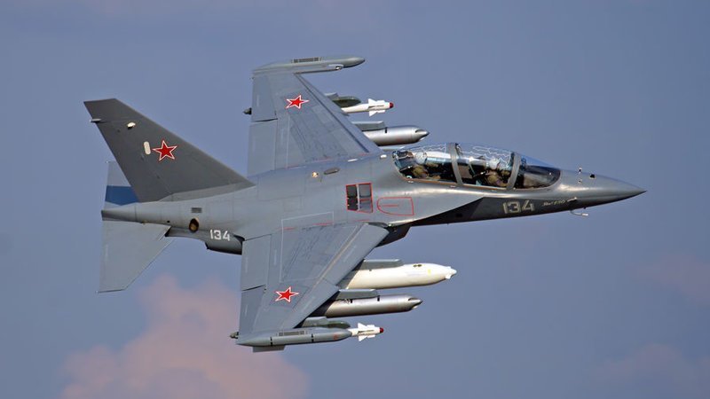 Як-130 (по кодификации НАТО: Mitten — «Рукавица»)