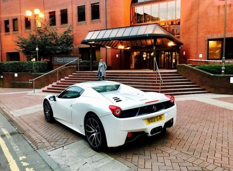 Владелец суперкара утверждает, что тюнинг его Ferrari, стоил больше, чем сам автомобиль. Теперь он намерен обратиться в британский Верховный суд, чтобы получить компенсацию.