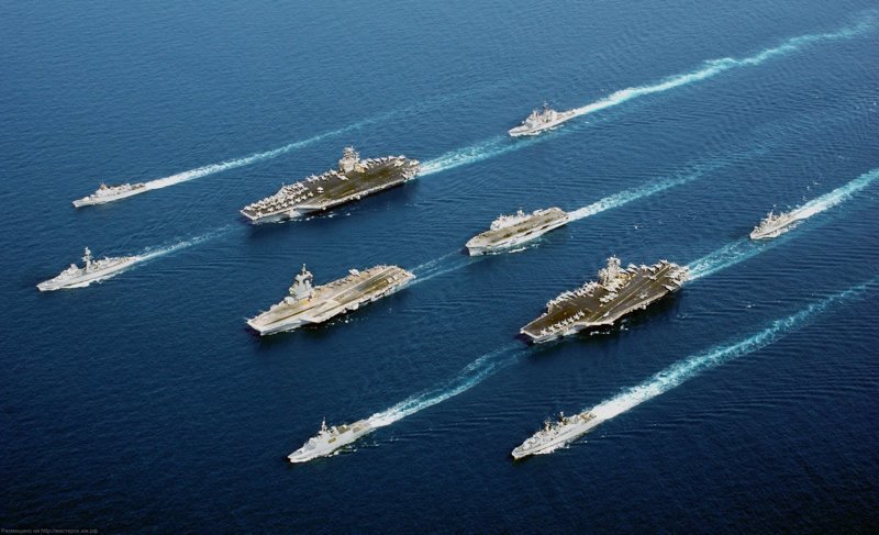 НАТО такого не ожидали: Авицация РФ устроила охоту на эсминцы США в Черном море