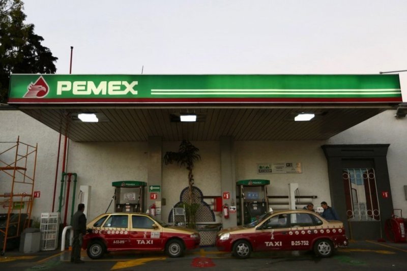 Заправочная станция Pemex, Мехико, Мексика.