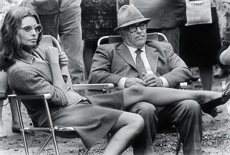 Софи Лорен и Карло Понти в Москве на съемках фильма «Подсолнухи», 1969 год.