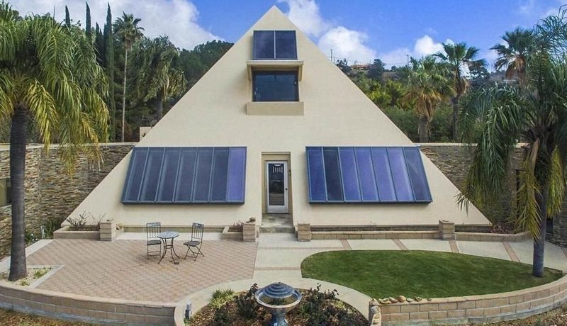 Живи как фараон! Дом в форме пирамиды в Малибу продается за $3 миллиона