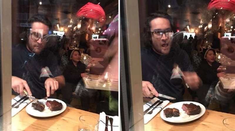 Владелец ресторана приготовил и съел оленину на глазах протестующих веганов