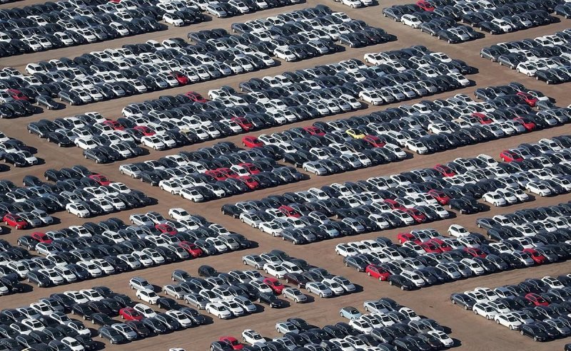 Парковка с тысячами дизельных Volkswagen и Audi в Калифорнии