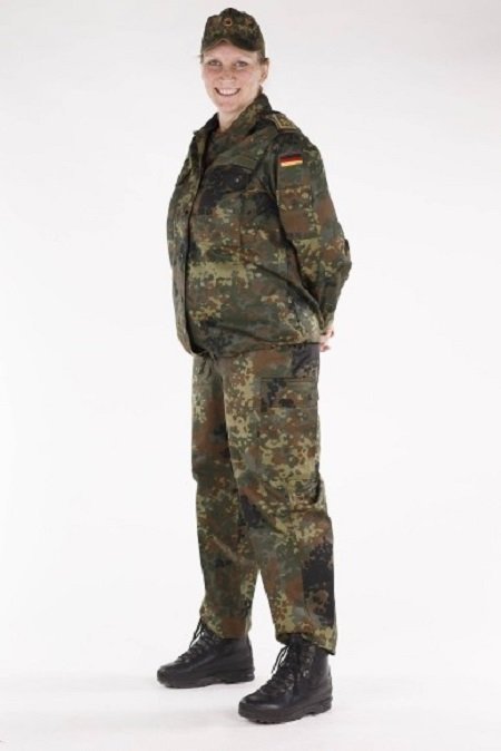 В немецкой армии внедряют форму для беременных 