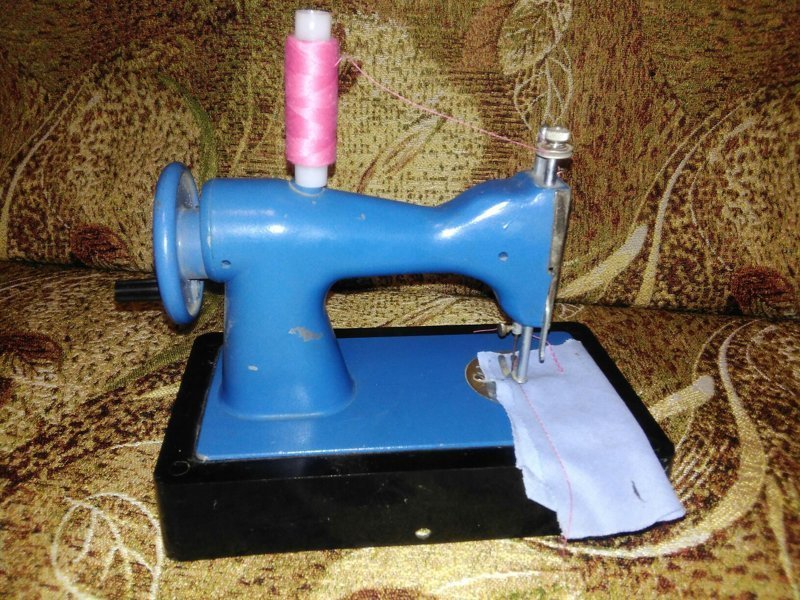 3. Детская швейная машинка ДШМ18