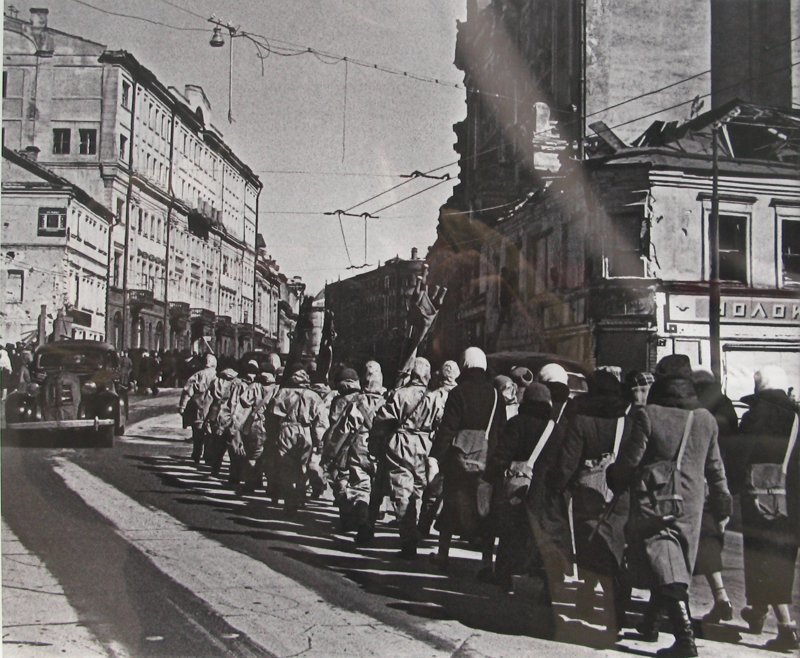 Сандружинницы на улице Кирова