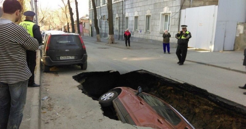 Хозяйка намерена добиться компенсации за испорченный автомобиль стоимостью 1,3 млн рублей.