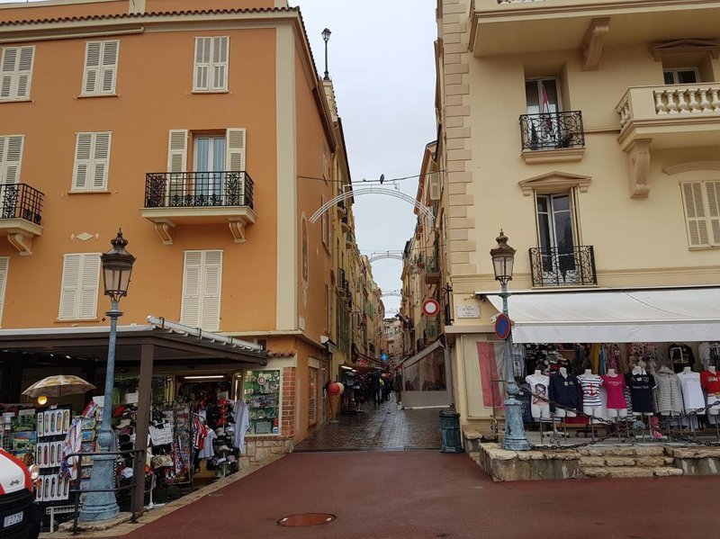 [О жизни в Монако] Как стать гражданином налогового рая и выиграть в знаменитом казино