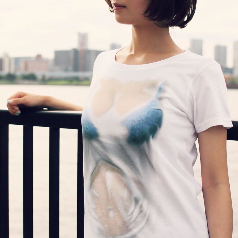 Оптический обман на службе у женщин: футболки с иллюзией увеличения груди