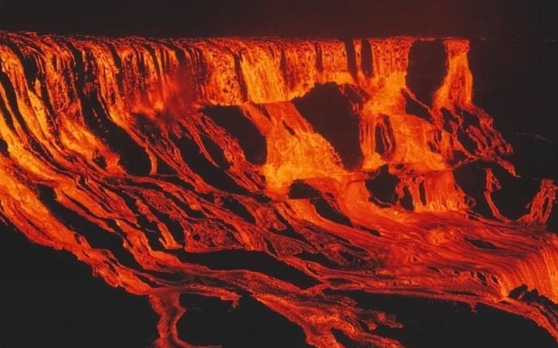 Снимки вулкана-купола поразили публику через полвека после извержения