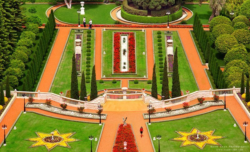 Как будто сад европейского дворца! На самом деле - бахайские террасы в городе Хайфа
