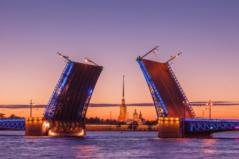 Этой ночью в Петербурге начнут разводить мосты