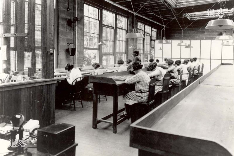 Радиевые девушки: работницы американской фабрики, повлиявшие на историю в 1920-х