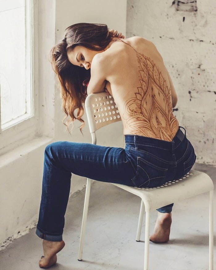 Татуировки хной: женственность и соблазн