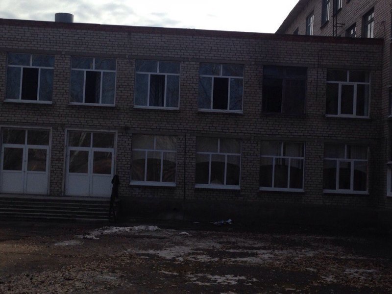 ЧП в Башкирии: ученик с ножом напал на школу и устроил поджог