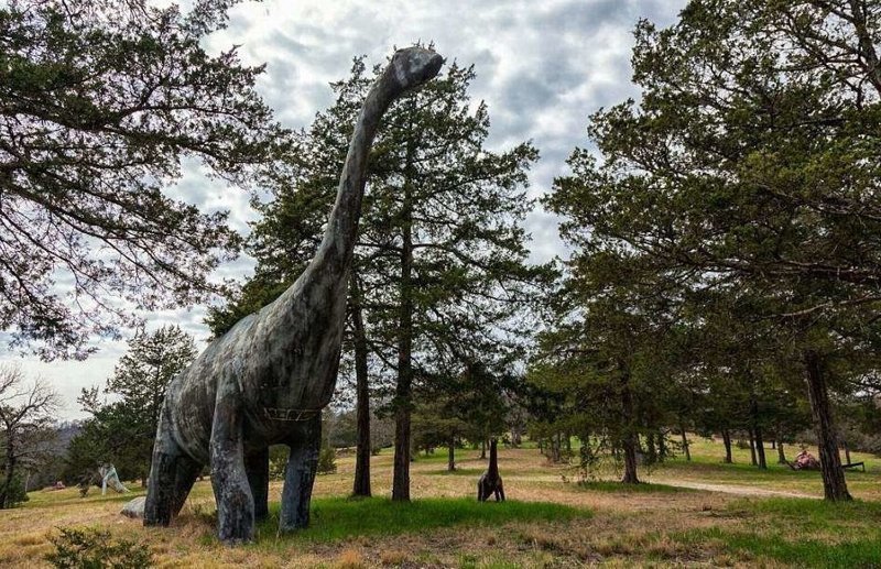 Забытые динозавры в лесах Арканзаса