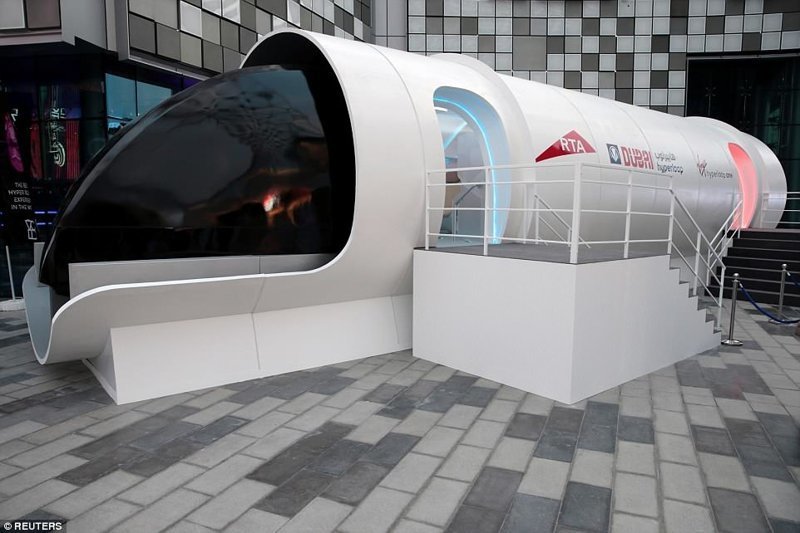 Компания Virgin Hyperloop One тестировала прототип пассажирской капсулы в 2017 году