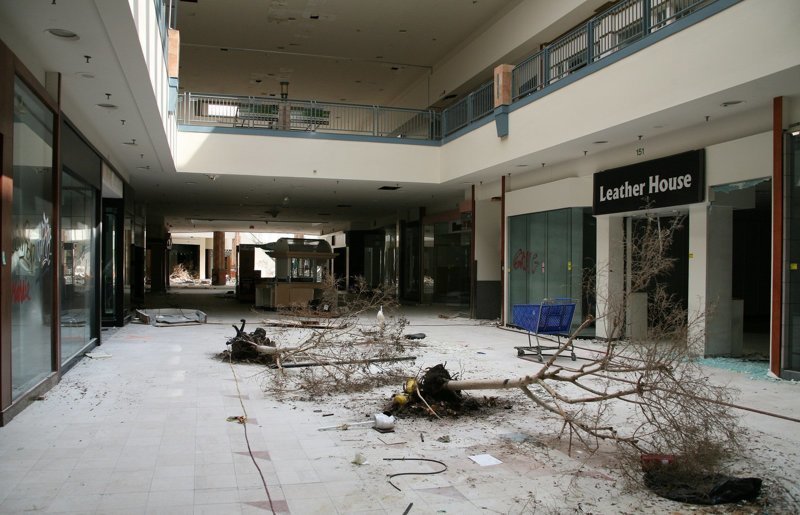Что остаётся от торговых центров после их закрытия
