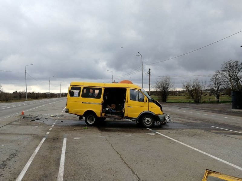 Авария дня. В Калмыкии в ДТП пострадали десять человек