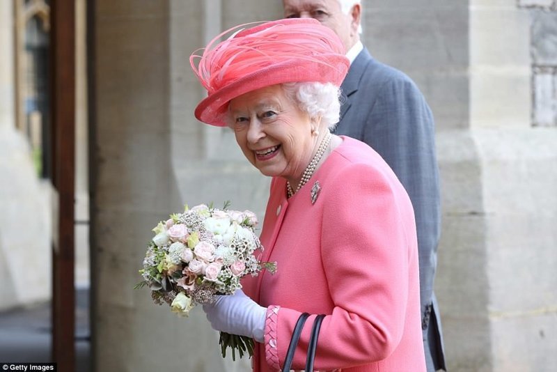 В этом году впервые в истории старт Лондонскому марафону дала королева Елизавета II