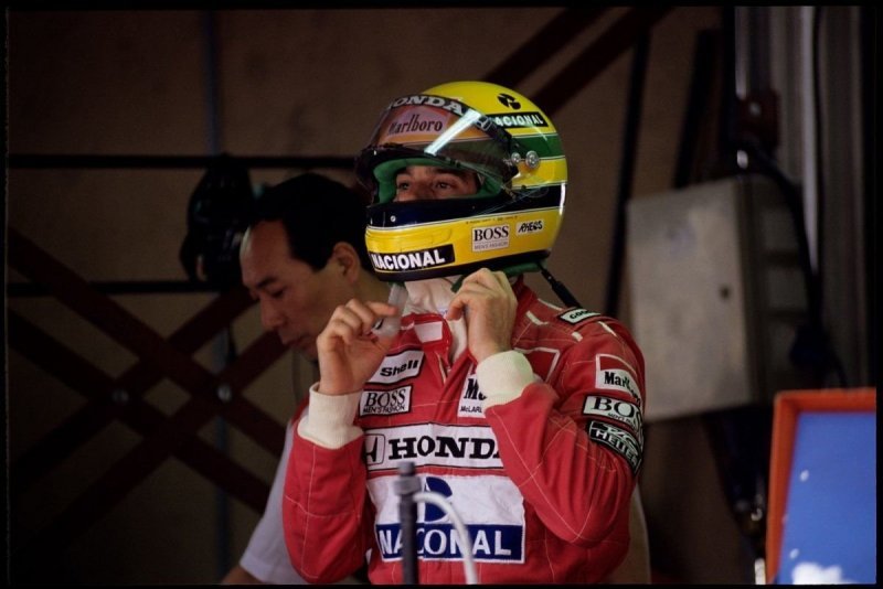Senna в честь Сенны, Senna GTR и Senna-часы: как McLaren эксплуатирует имя легенды