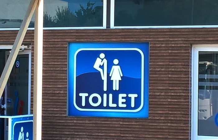 Что уж говорить, всевозможных занятий в туалетах навалом
