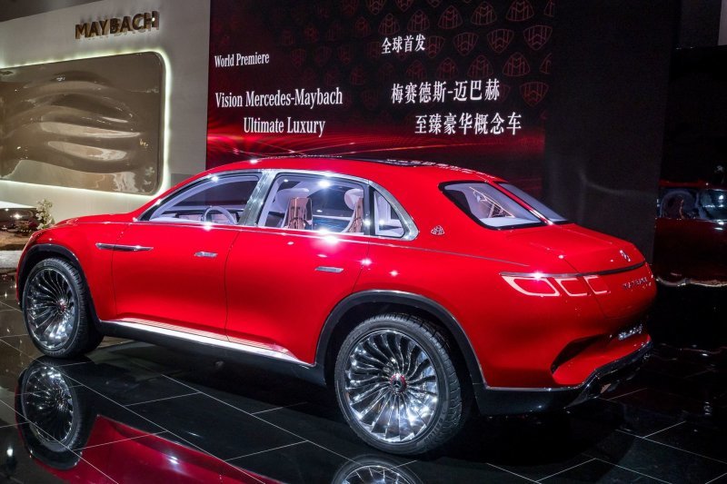 Vision Mercedes-Maybach Ultimate Luxury - концептуальный электрический седан-кроссовер