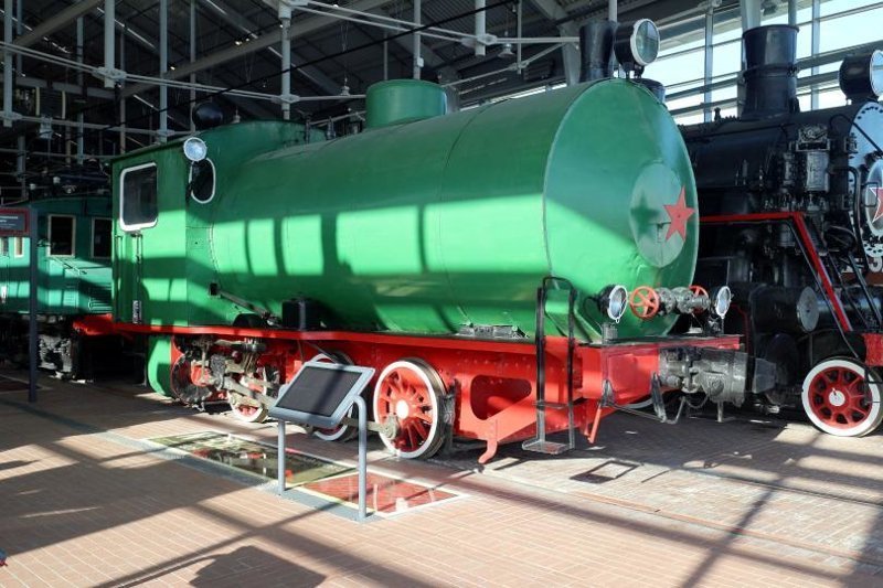 Бестопочный паровоз. Такие локомотивы применялись на пожароопасных предприятиях, заправлялись паром на специальных станциях. 