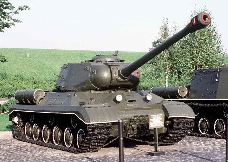 Танк ИС-2