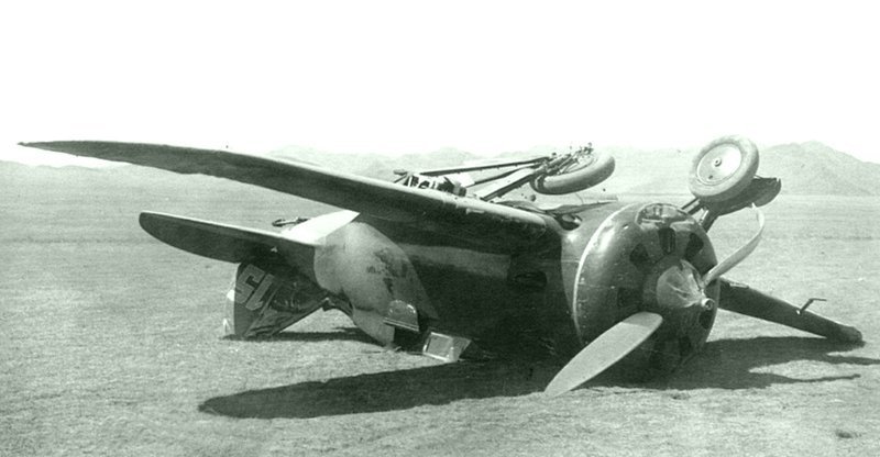 Совершивший аварийную посадку истребитель И-16 1-й эскадрильи 70-го истребительного авиаполка в районе Баин-Тумен (сейчас — город Чойбалсан). Место съемки: Баин-Тумен, Монголия. Время съемки: 01.05.1939   