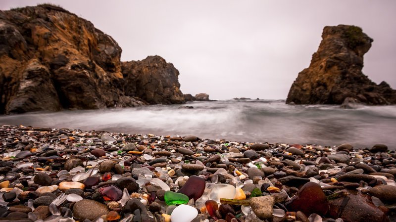 Как усыпанный мусором пляж Владивостока стал известным на весь мир