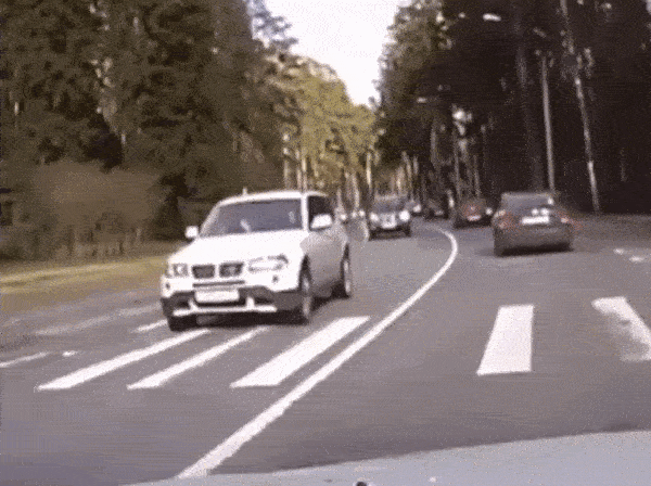 Подборка автомобильных гифок