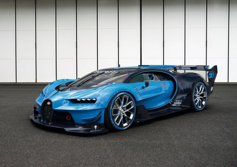 и Bugatti с Vision Gran Turismo, тоже позже ставший макетом.