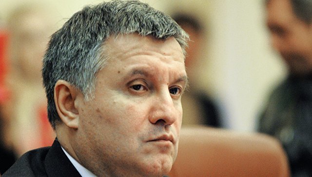 Аваков обвинил Россию в применении "нового лазерного оружия"