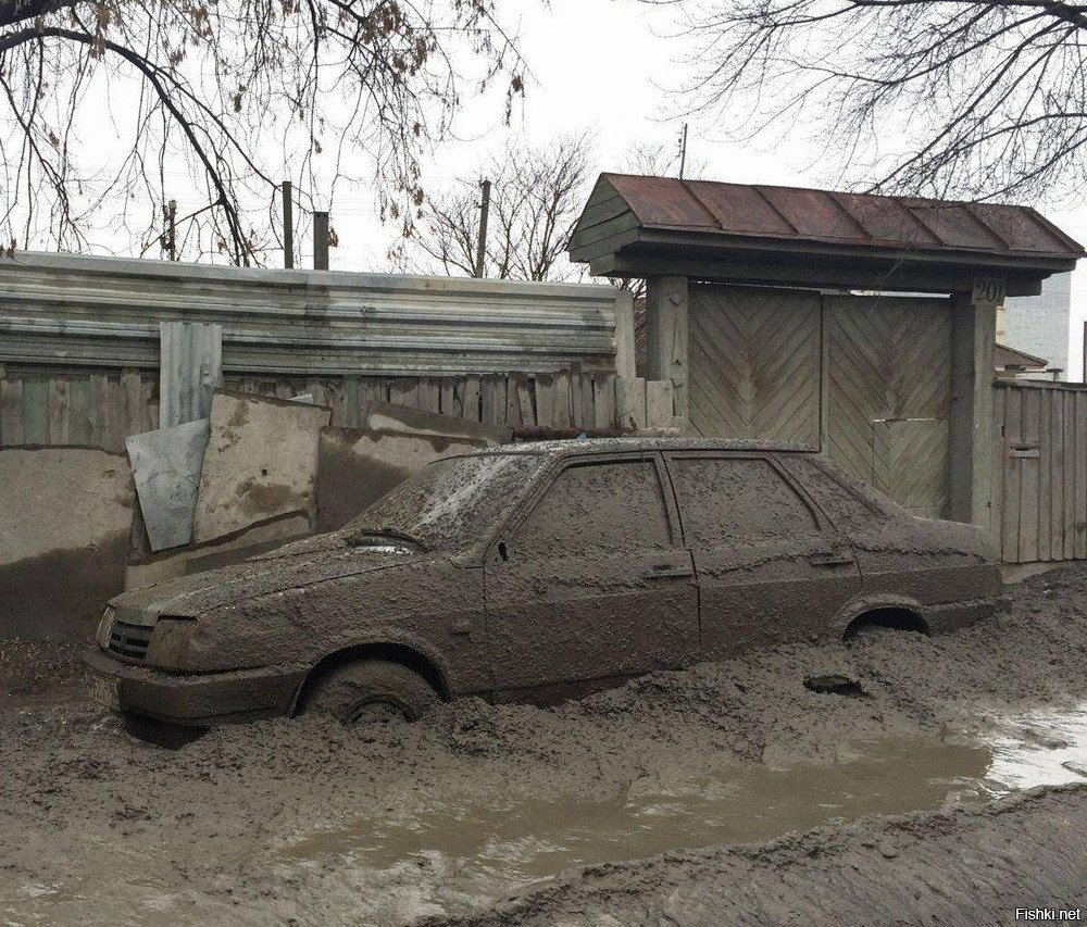 Машина в грязи прикол