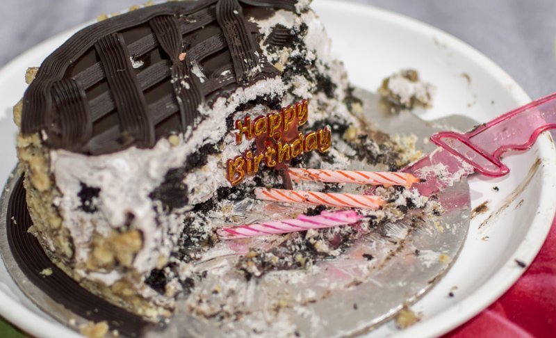 Облава на самозанятых:  кондитеру, продававшему торты через Инстаграм*, устроят "сладкую жизнь"
