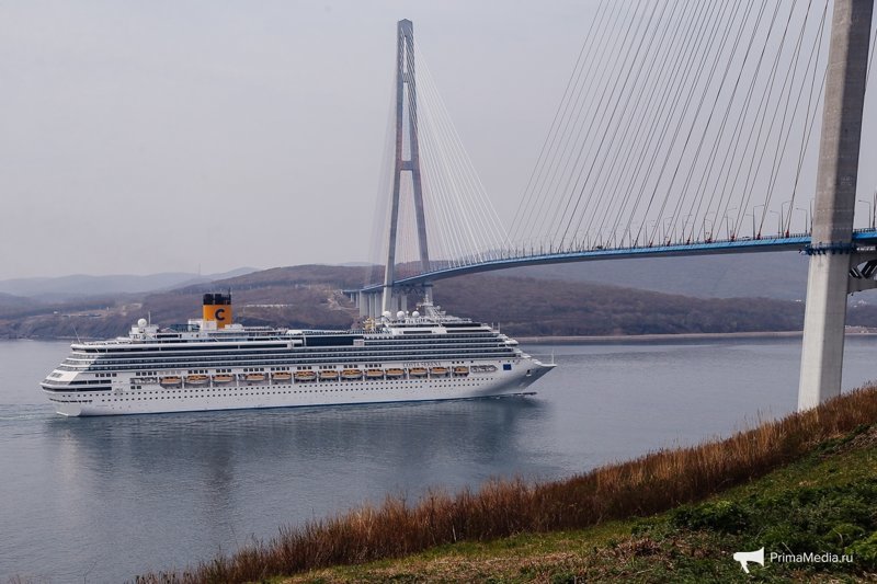 Круизный лайнер «Costa Serena» пришвартовался во Владивостоке