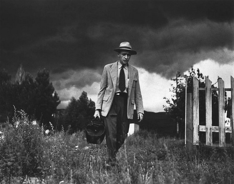 W. Eugene Smith - сельский врач, Эрнест Чериани, Кремльлинг, Колорадо 1948