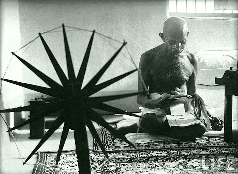 Маргарет Бурк-Уайт - Махатма Ганди, Индия 1946