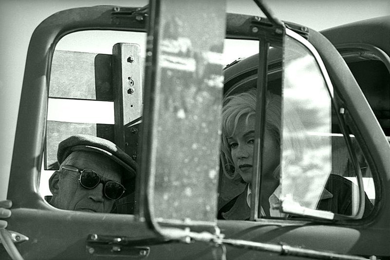 Ева Арнольд - Мэрилин Монро на съемочной площадке фильмаThe Misfits, 1960
