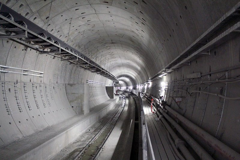 Сейчас строится в России. Пост номер 11. Байкальский тоннель. Протяженность тоннеля – 6682,05 м